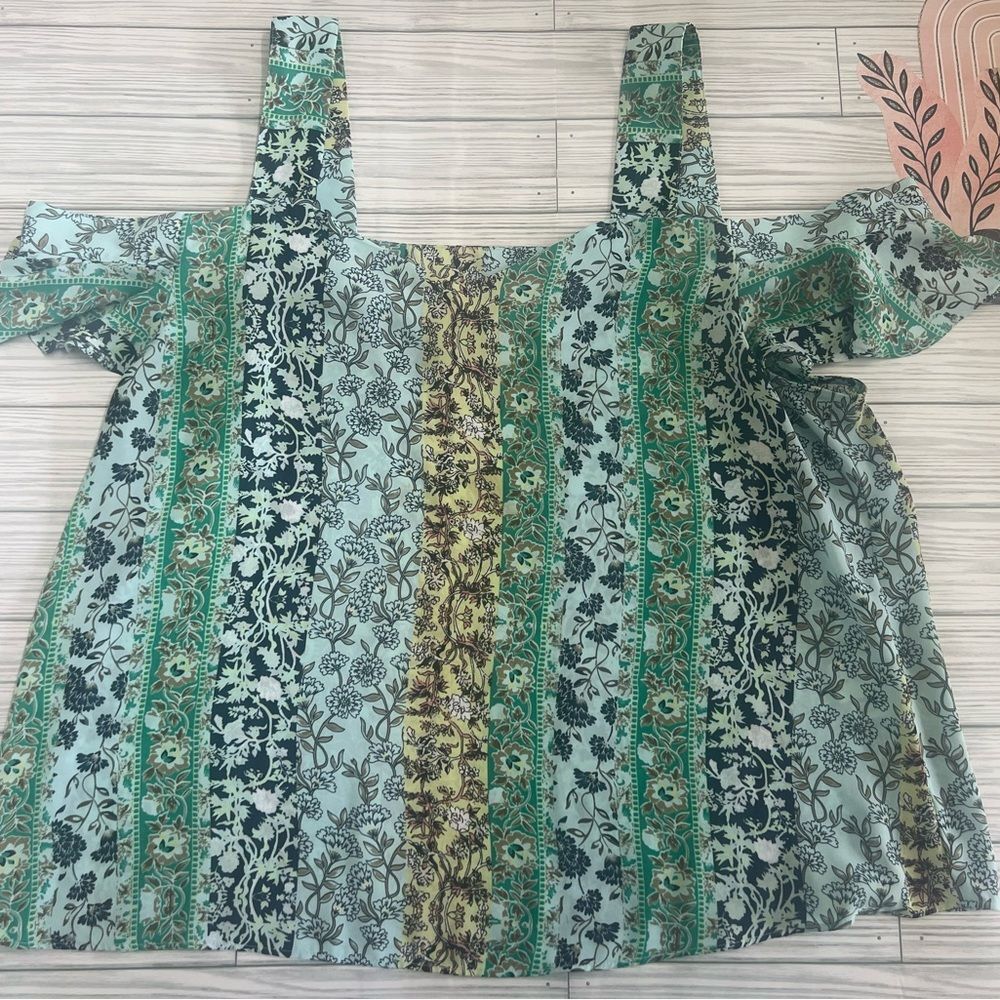 Soho Jeans Floral Green Off-Shoulder Top, cold shoulder, boho